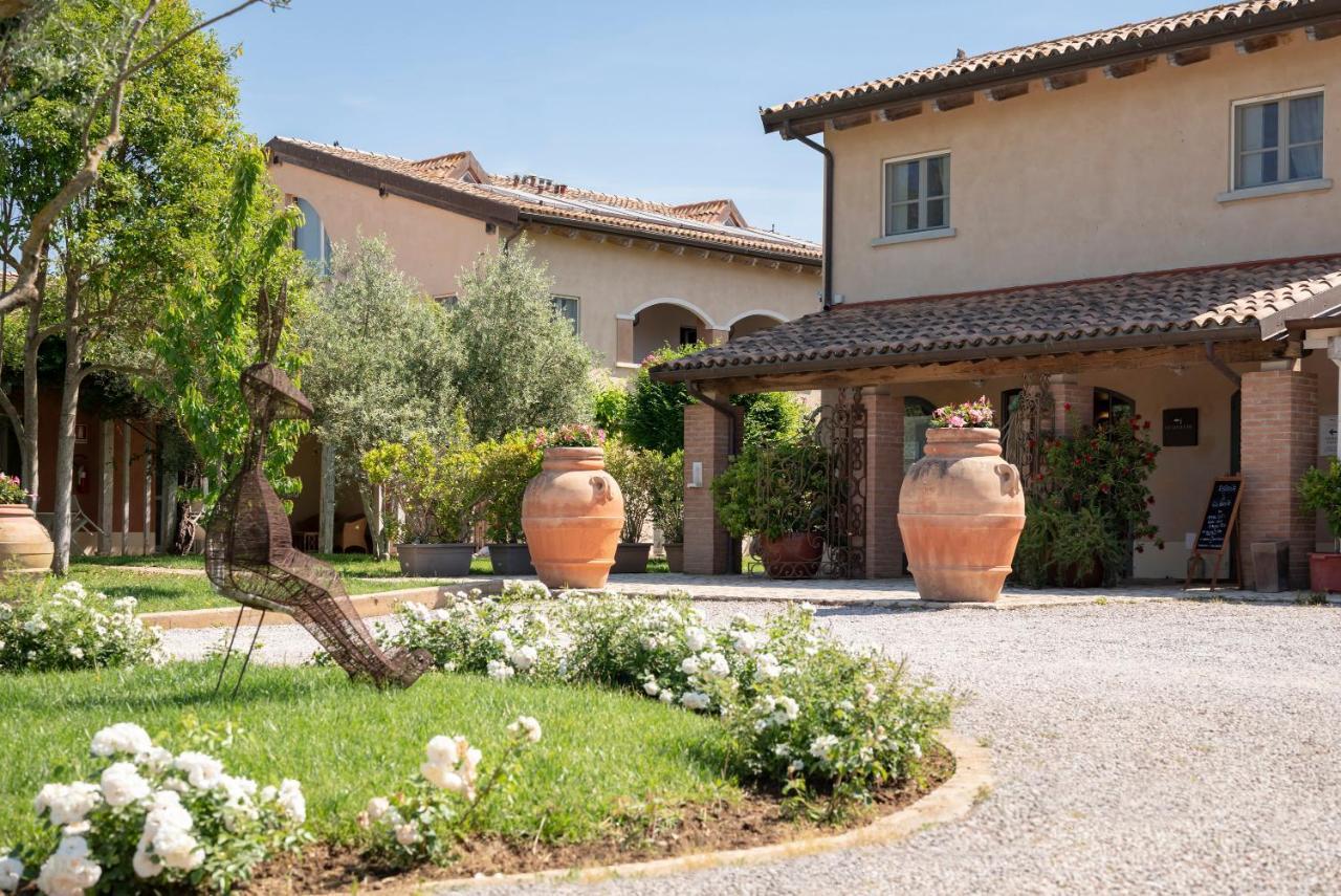 Guadalupe Tuscany Resort Braccagni ภายนอก รูปภาพ